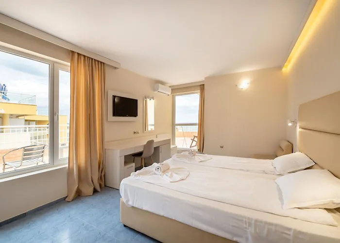 Perla Apartments First Line