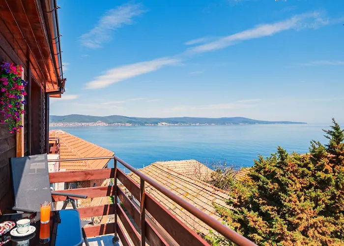 Royal Blue Guest House With Sea View In Old Nessebar